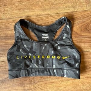 Ladies Nike Pro Sports Bra - size XS - brand new without tags